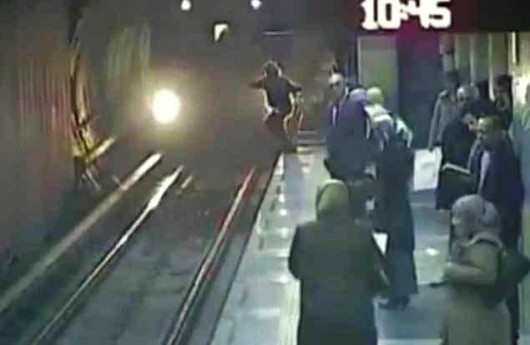 "Borcumun olması..." - Dünən Bakı metrosunda intihar etdiyi deyilən kişi