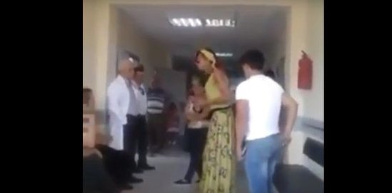 ŞOK! Bakıda klinikada RƏZALƏT! Həkimin başına bir oyun açdı ki... - "Mən kişi deyiləm, transseksualam!" - ŞOK VİDEO