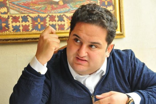 BİABIRÇILIQ! Murad Dadaşovun rəhbərlik etdiyi filmdə çəkilən bu kadrlar tənqid və təhqirlərə məruz qaldı - (+18VİDEO)