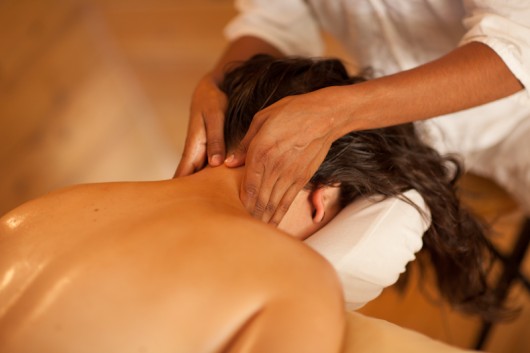 Mədənizdə problem varsa, boynunuzu masaj edin