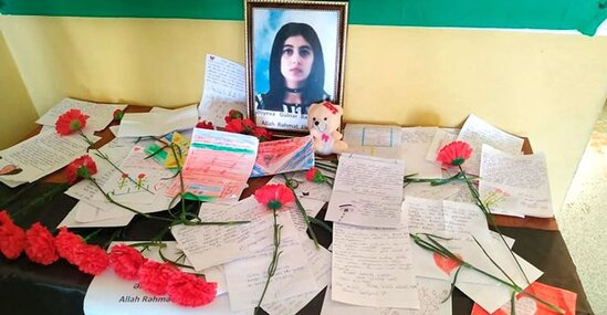 Bakıda məktəbdə DƏHŞƏT : 22 yaşlı müəllimə QƏFİLDƏN öldü+FOTO