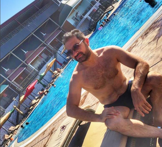 Məşhur müğənni Rəşad İlyasovu bu FOTOSUNA görə BİABIR ETDİLƏR - Çılpaq...