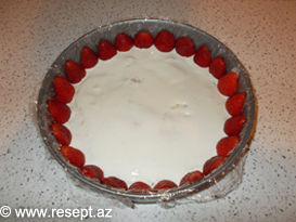 Çiyələkli tort
