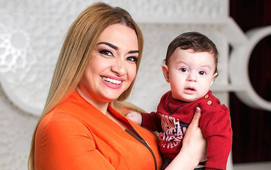 "Elə dünən xəstələri başına yığıb..." - Qəflətən beyninə qan sızan Səbinənin yaxını danışdı