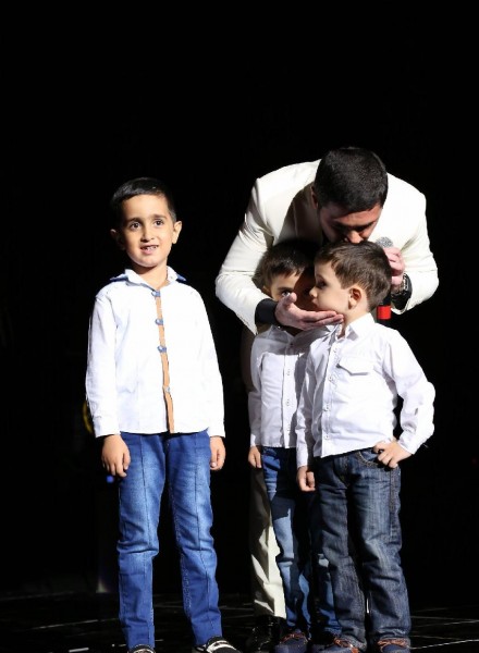 İzzət Bağırov övladları ilə - FOTOLAR