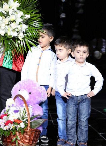 İzzət Bağırov övladları ilə - FOTOLAR