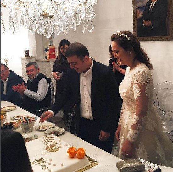 Bu da "Bozbash pictures"in Ağsaqqalının nişanlısı - FOTOLAR