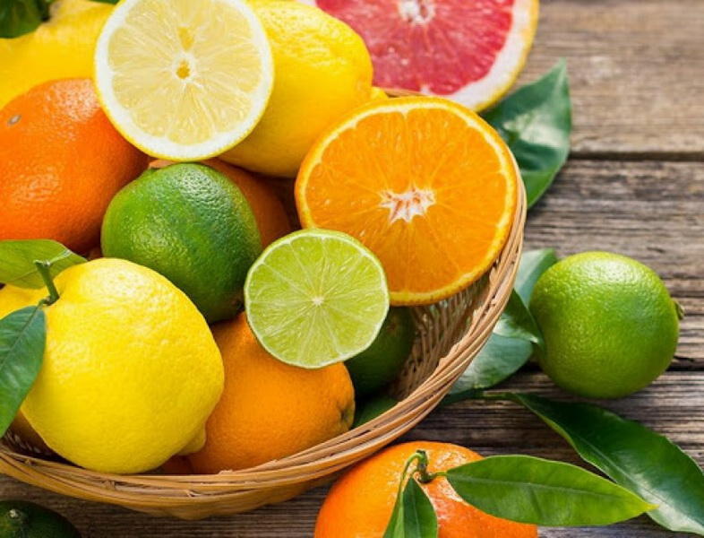Payız mövsümündə C vitamini ilə zəngin qidalar daha çox qəbul edilməlidir
