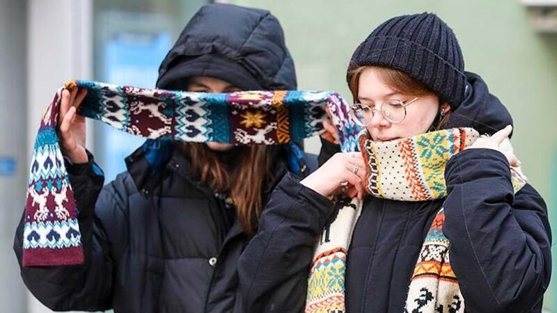 Qeyri-adi xəstəlik SÜRƏTLƏ YAYILIR: soyuq əşyaya belə reaksiya verir