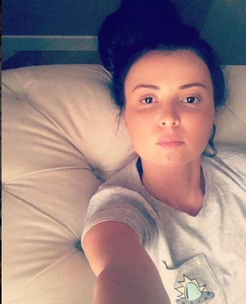 Sevda TANINMAZ HALDA - bu makiyajsız FOTOLARI REKORD QIRIR