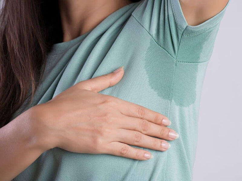 İsti havada çox tərləyənlər üçün 3 çarə