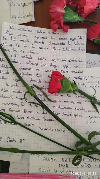 Bakıda məktəbdə DƏHŞƏT : 22 yaşlı müəllimə QƏFİLDƏN öldü+FOTO