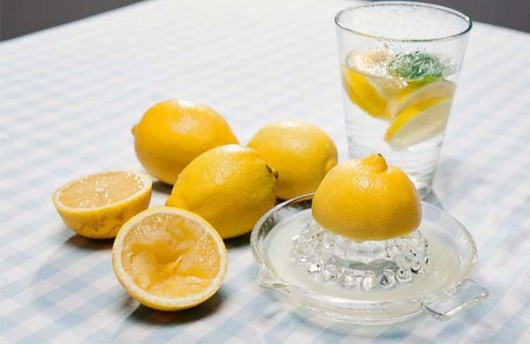 Arıqlamaq üçün limonlu su