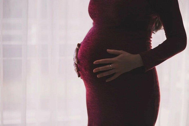 Həkimdən XƏBƏRDARLIQ: Yoluxmadan 3 ay sonra hamiləlik