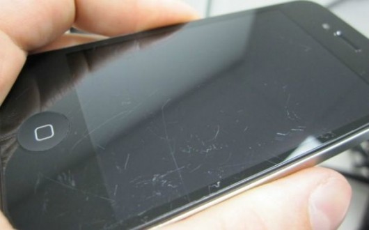 Telefonun ekranındakı cızıqları aradan qaldırmağın asan yolu